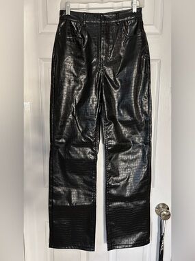 Vero Moda Black Croc-Embossed pants size 28/32